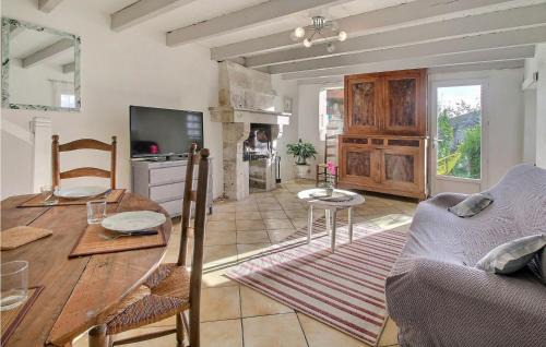 Saint-Denis-du-Pin House | Stunning Home In Essouvert With Wi-Fi