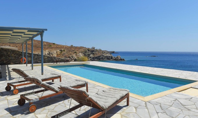 Abela House | Stunning home in Ampela, Syros