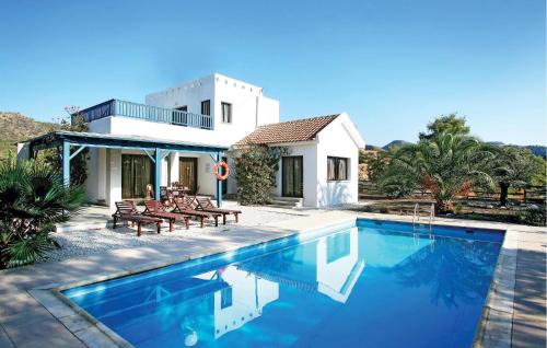 Argaka House | Stunning Home In Argaka With Wifi