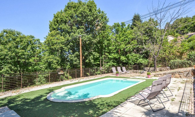 Bordezac House | Stunning home in Bordezac with WiFi