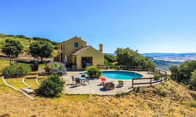El Gastor House | Stunning home in El Gastor