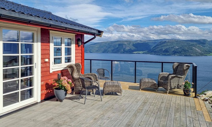 Brekke House | Stunning home in Lavik
