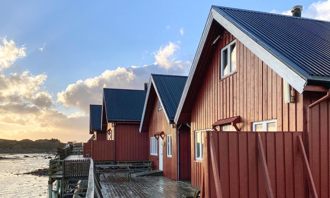Offersøy House | Stunning home in Offersøy with sauna