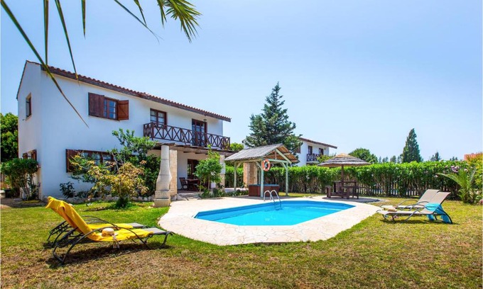 Pomos House | Stunning Home In Pomos With Wifi