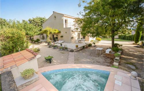 Pujaut House | Stunning Home In Pujaut With Kitchen