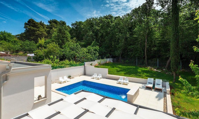 Pula House | Stunning home in Pula