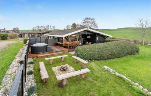 Ronde House | Stunning Home In Rønde With Kitchen