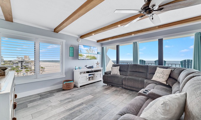 Gulf Shores Condo | Stunning Island Winds East Condo | Stellar Gulf Views | My Beach Getaways