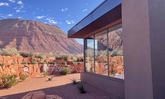 Ivins House | Stunning Kayenta Red Mountain Views!