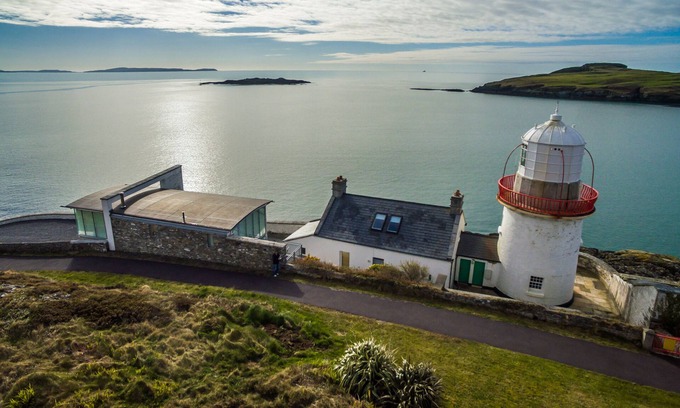 Goleen House | Stunning Lighthouse Location with Panoramic Ocean Views
