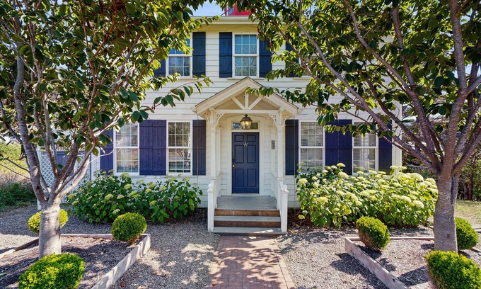 Agate Beach House | Stunning Lighthouse Replica Home with Ocean Views - Steps from the Beach