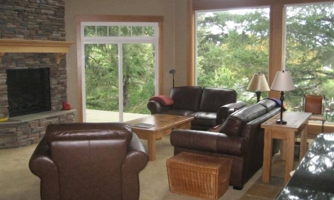 Gearhart House | Stunning Lodge-Like 4500 Sq Ft. Custom Home