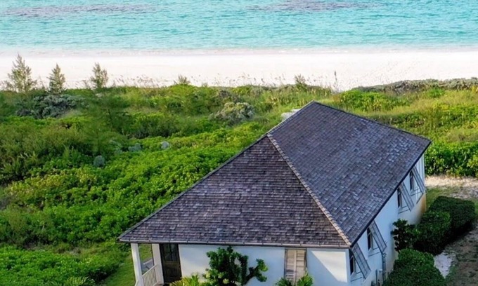 Governor's Harbour Villa | Stunning Luxury Villa Directly On French Leave Beach