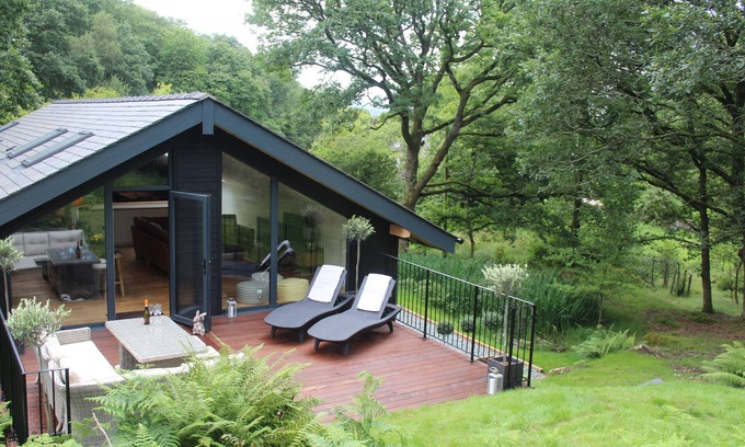 Broughton Mills House | Stunning, Luxury Lodge - 300m from Lake Coniston - Sleeps 8