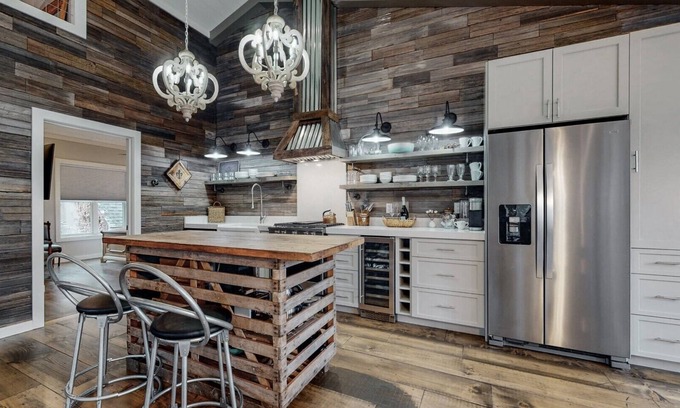 Highlands Apartment | Stunning Luxury Rental steps from Main Street in Highlands NC