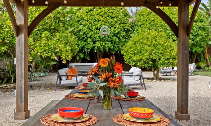 Alta Mesa House | Stunning Mesa Home with AC, Hot Tub & Garden