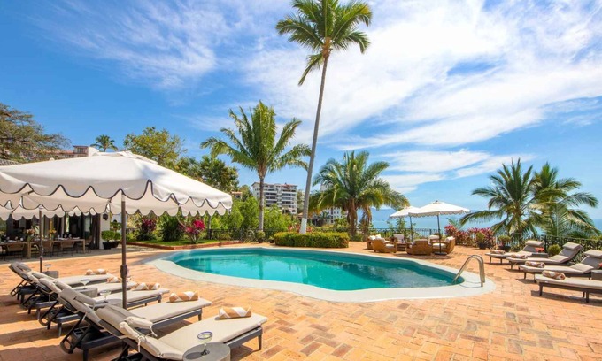 Conchas Chinas Villa | Stunning Mid-Century Modern Villa with Spacious Pool Deck & Panoramic Ocean View