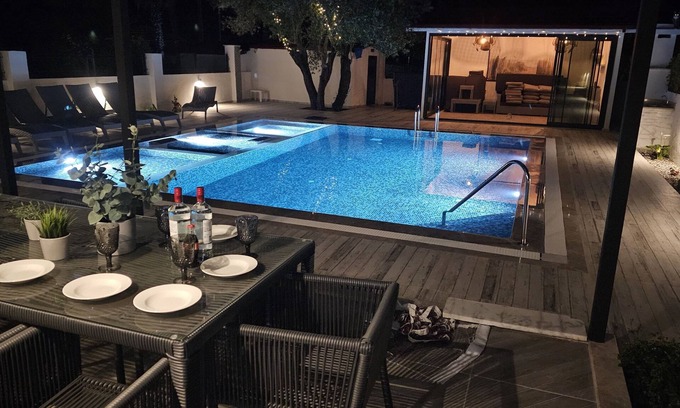 Dalyan Villa | Stunning modern private Villa with Huge pool, Jacuzzi & kids pool