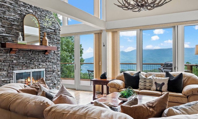Chalet Village Ski Chalet | Stunning Mountain Views Sleeps 16 Elevator & Games