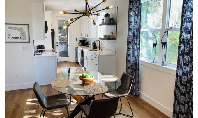 Lincolnville House | Stunning New Modern & Stylish in St Augustine. Bicycles, fully fenced-in yard!