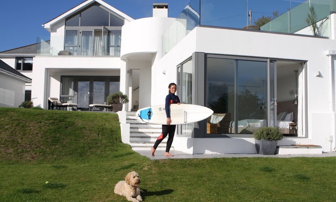 Newquay House | Stunning North Cornwall Beach House, direct beach access, surfing, amazing view