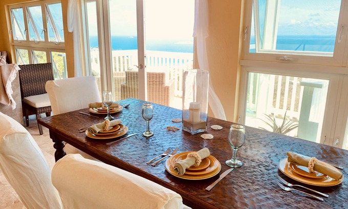 South Coast Villa | Stunning Ocean Views in Island-Flavor Elegance, with Balconies, Parrots, Geckos.