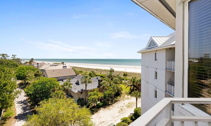 Hilton Head Island Condo | Stunning Ocean Views from this Beautiful Condo with Pool, On-Site Amenities!