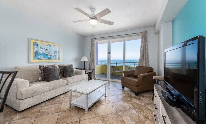 Brush - Stewarts Condo | Stunning Oceanfront 1-Bedroom Renovation on 12th Floor at Wyndham Oceanwalk