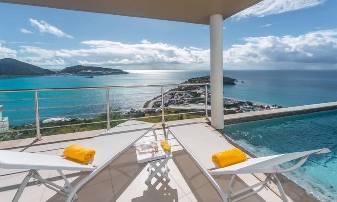 Belair House | Stunning Oceanview Villa with Private Pool
