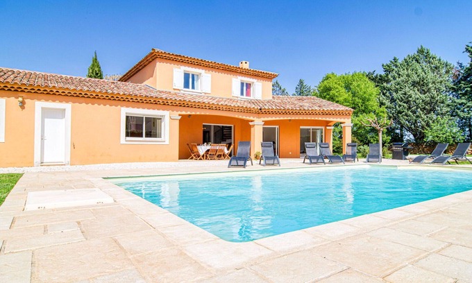 Montfort-sur-Argens House | Stunning private villa for 8 guests with WIFI, private pool, A/C, TV, terrace and parking