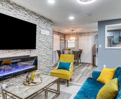 Cloverdale House | Stunning, Pet-friendly Home in Savannah