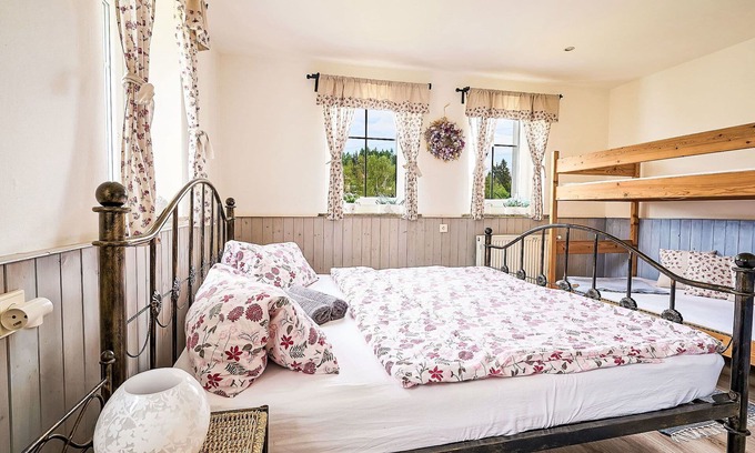Smrzovka House | Stunning private villa for 8 guests with WIFI, TV, terrace, pets allowed and parking