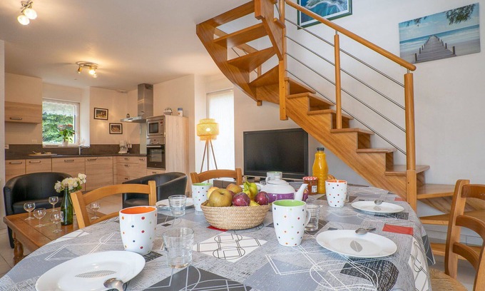 Plouzelambre Villa | Stunning private villa for 6 people with WIFI, TV, terrace, pets allowed and parking