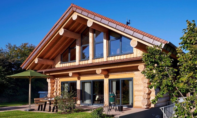 Heitersheim House | Stunning private villa for 8 people with pool, WIFI, hot tub, TV, patio and pets allowed