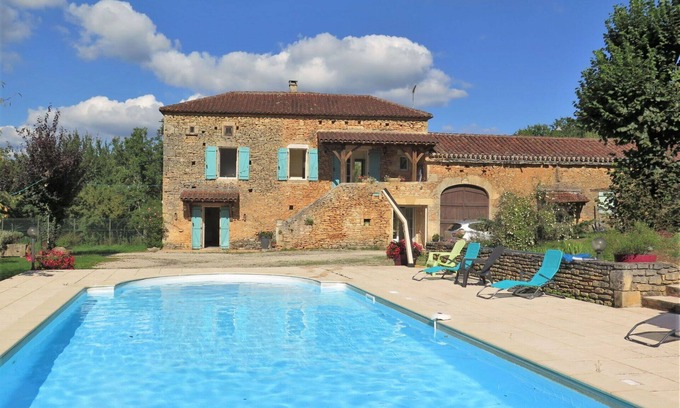 Montcabrier Villa | Stunning private villa for 6 guests with private pool, WIFI, TV, terrace and parking