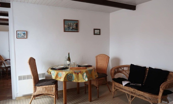 Plounevez-Lochrist House | Stunning private villa for 2 people with pets allowed and parking