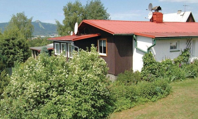 Liberec House | Stunning private villa for 6 people with TV, pets allowed and panoramic view
