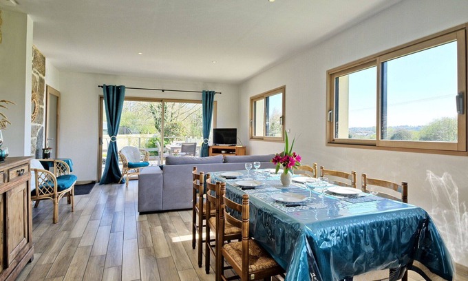 Ploubezre House | Stunning private villa for 6 guests with WIFI, TV, terrace and parking