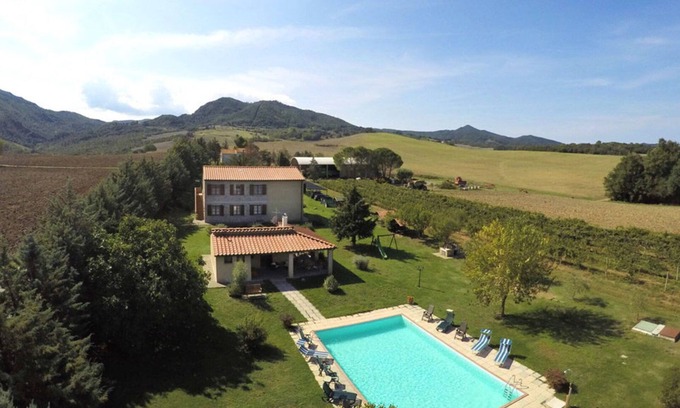 Pomarance Villa | Stunning private villa for 20 guests with WIFI, private pool, TV, terrace and panoramic view
