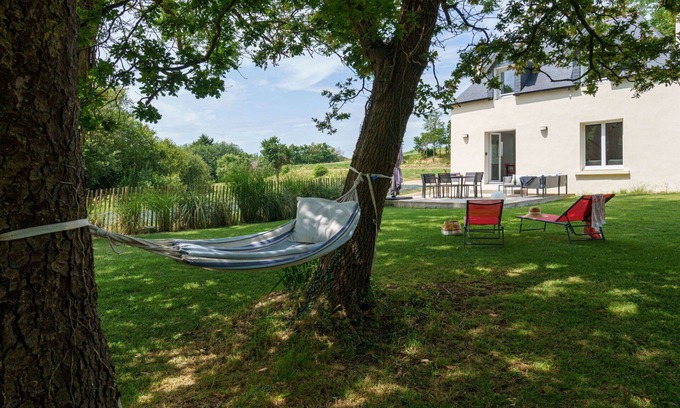 Plovan House | Stunning private villa for 5 people with WIFI, TV, terrace and parking