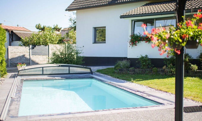 Prague 11 House | Stunning private villa for 8 people with private pool, WIFI, TV, patio and parking