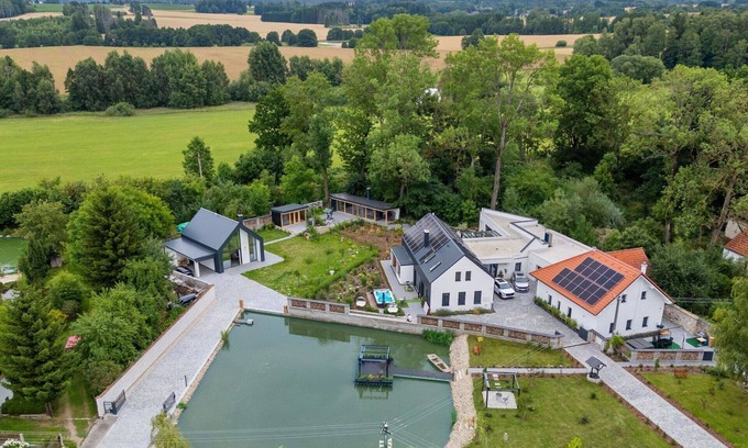 Dolni Laz House | Stunning private villa for 20 people with hot tub, WIFI, A/C, TV, terrace, pets allowed and park.