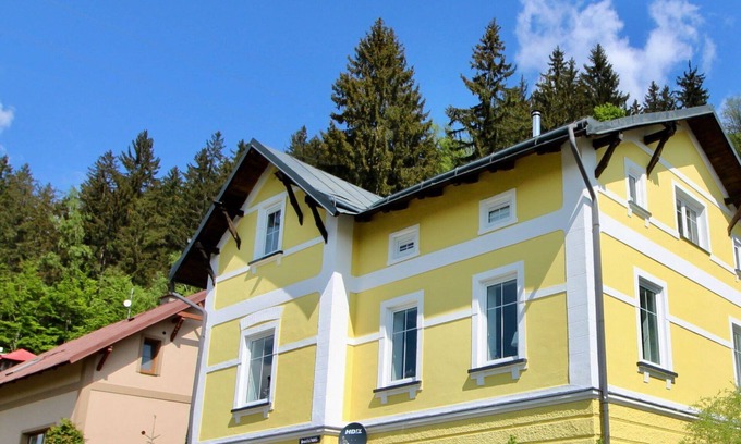 Svoboda nad Upou Villa | Stunning private villa for 12 people with WIFI, TV and parking