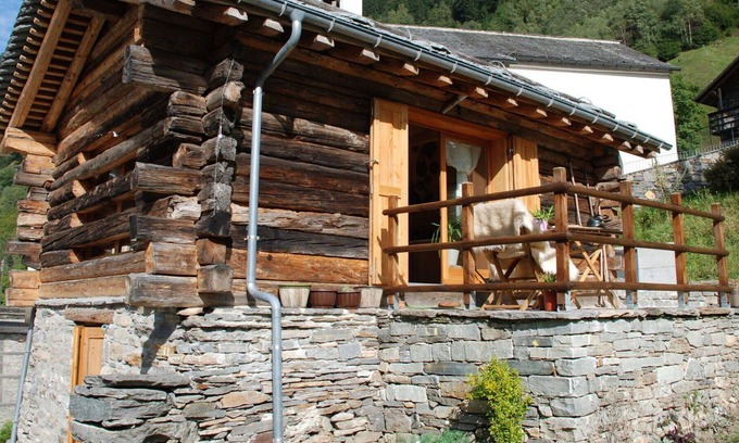 Calanca House | Stunning private villa for 4 guests with WIFI, TV, patio and panoramic view