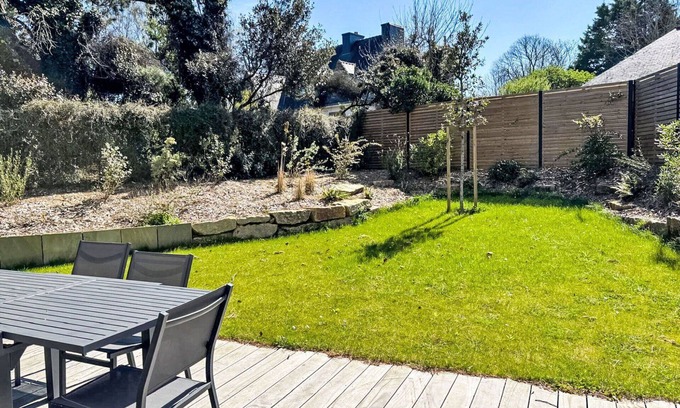 Baden House | Stunning private villa for 8 guests with WIFI, TV and terrace