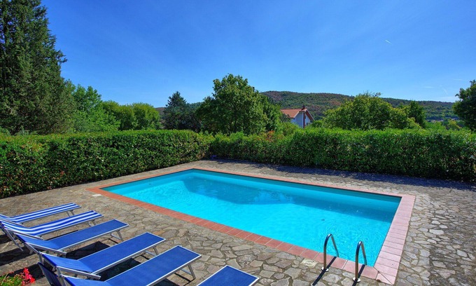 Bucine Villa | Stunning private villa for 8 people with WIFI, private pool, TV, balcony and panoramic view