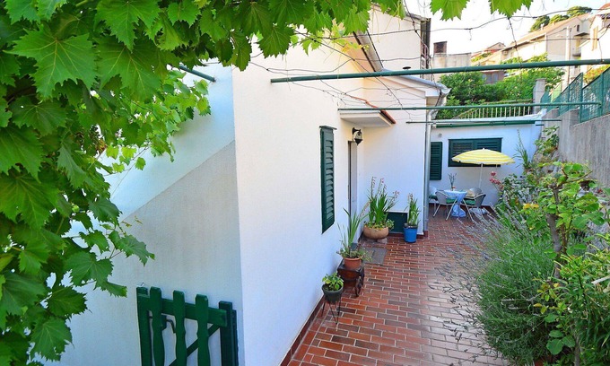 Sibenik House | Stunning private villa for 5 guests with WIFI, A/C, TV, terrace and parking