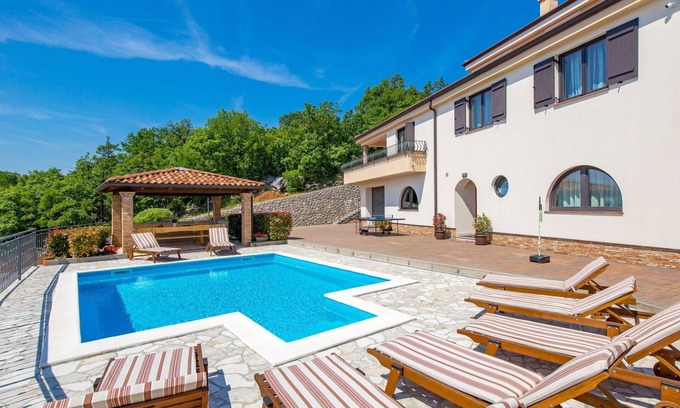 Viskovo House | Stunning private villa for 12 guests with WIFI, A/C, private pool, TV, patio and parking
