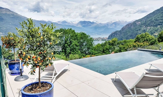 Bellano House | Stunning private villa for 5 guests with WIFI, pool, TV and patio