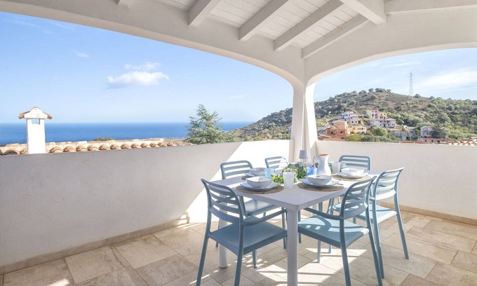 San Lorenzo House | Stunning private villa for 7 people with A/C, WIFI, private pool, TV, patio and parking